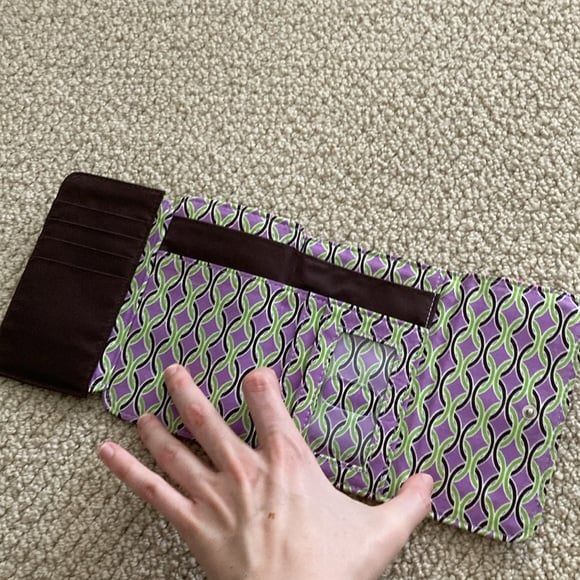 Vera Bradley Purple Brown Floral Wallet Multi-fold Wallet Compartments EUC - Picture 6 of 8